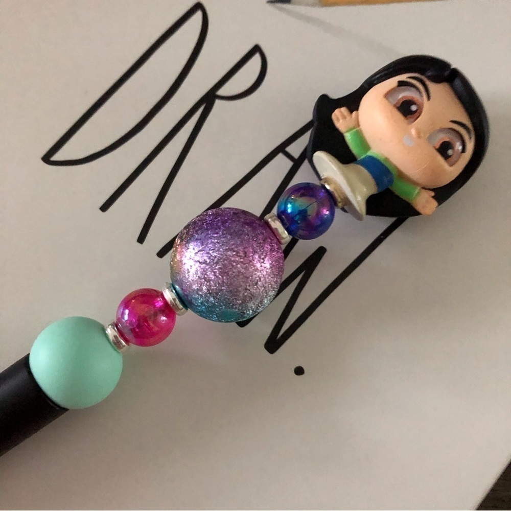 Disney Doorables: Mulan: Mulan handmade beaded pen